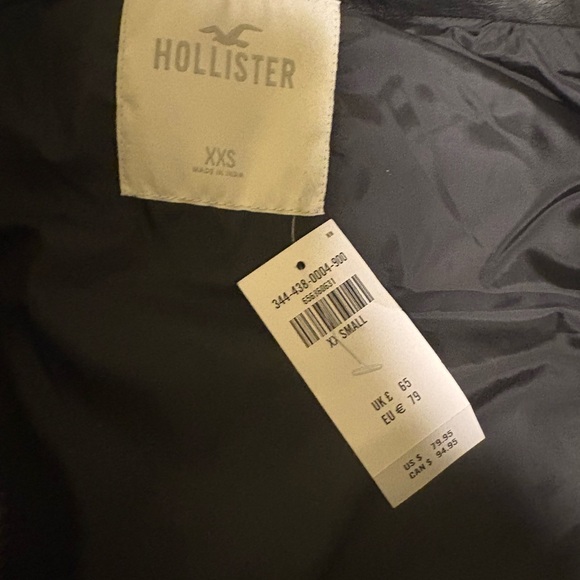 Hollister - NWT Vegan Leather Vest - XXS - Picture 2 of 2